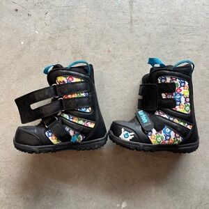 Burton Kids' Black Snowboard Boots with Colorful Pattern